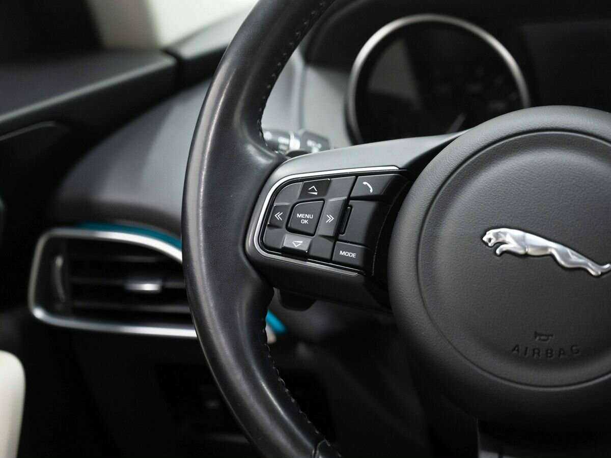 Jaguar F-Pace с пробегом — 2017 год. Фото: #11