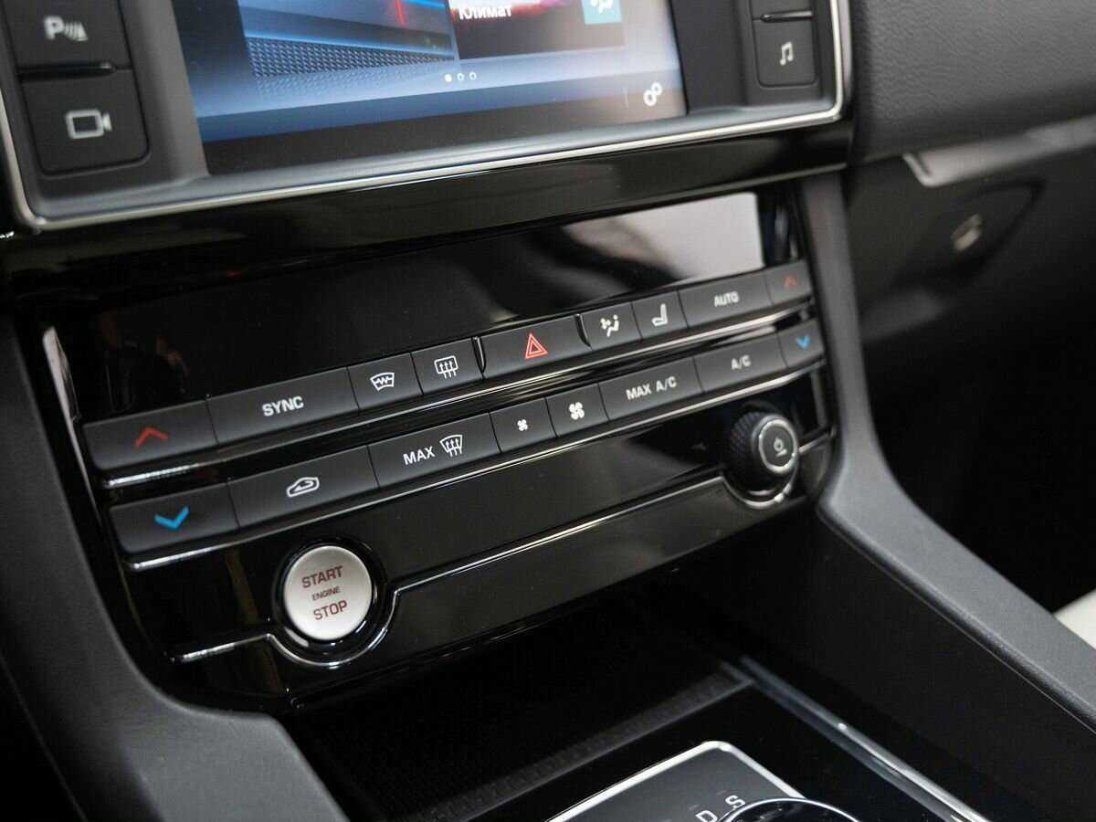 Jaguar F-Pace с пробегом — 2017 год. Фото: #14