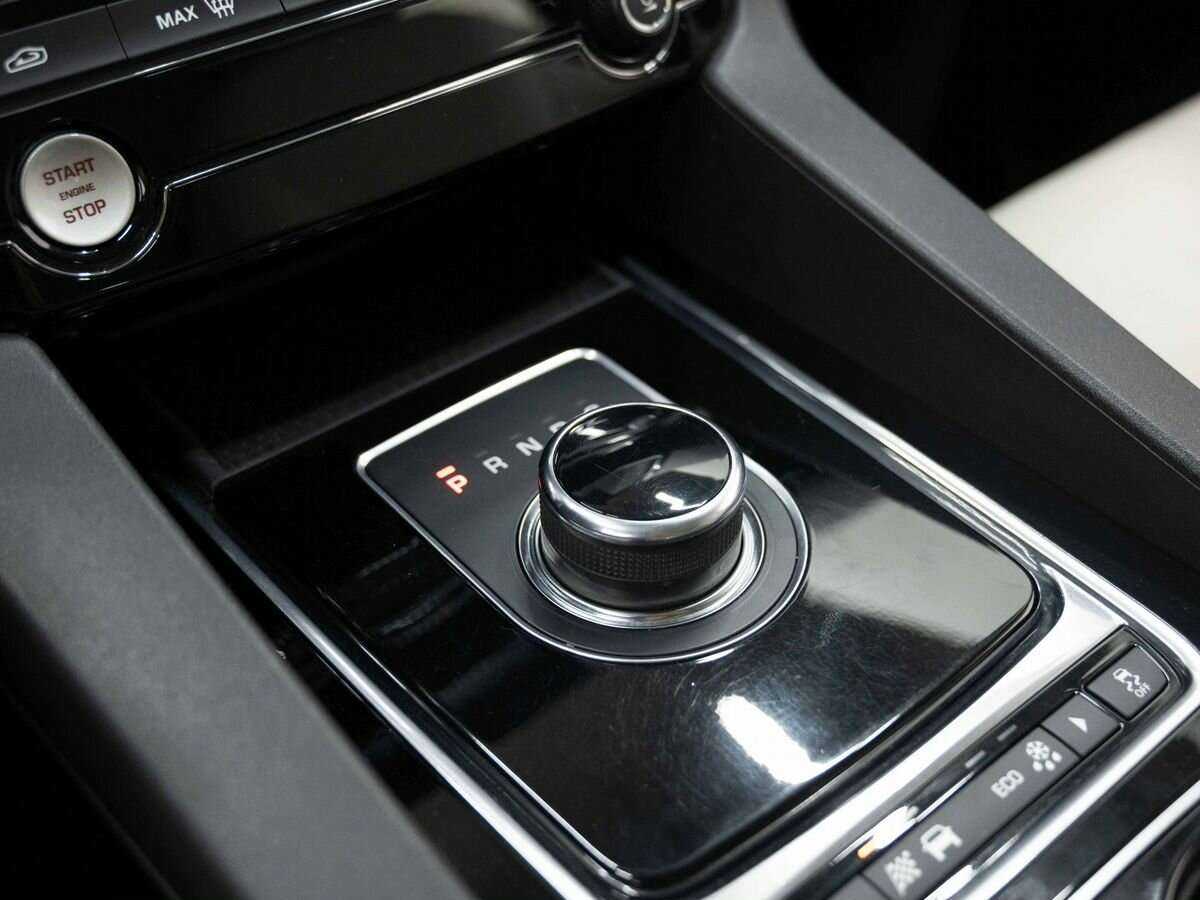 Jaguar F-Pace с пробегом — 2017 год. Фото: #16