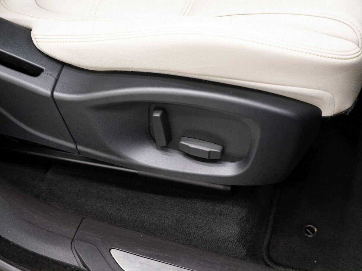 Jaguar F-Pace с пробегом — 2017 год. Фото: #19