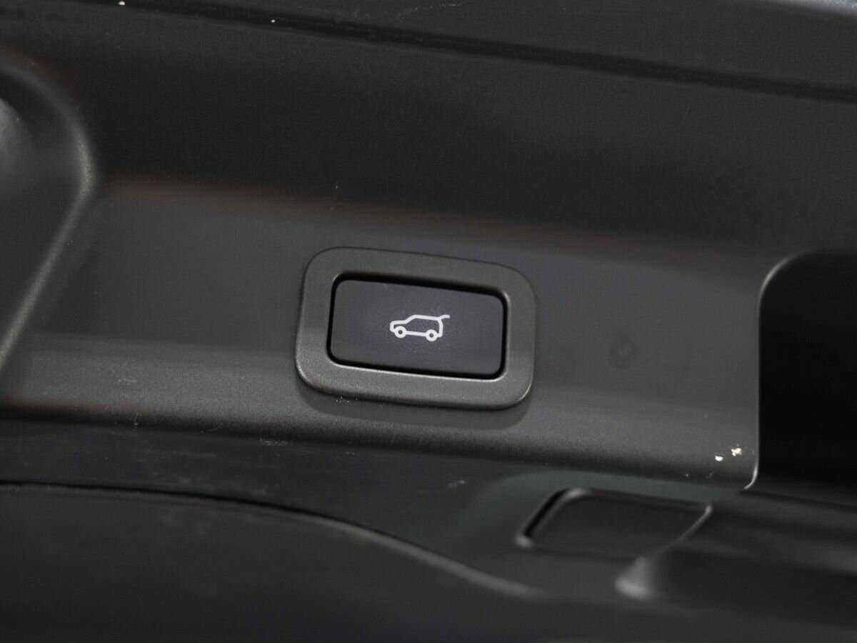 Jaguar F-Pace с пробегом — 2017 год. Фото: #24