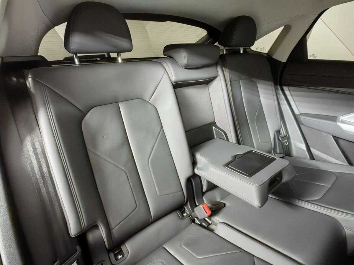 Audi Q3 Sportback с пробегом — 2020 год. Фото: #12