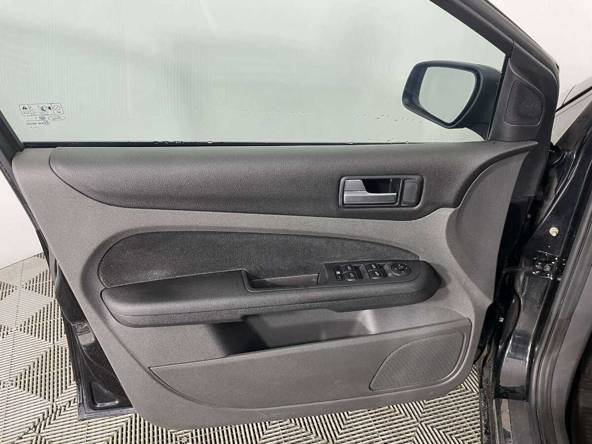 Ford Focus с пробегом — 2007 год. Фото: #7