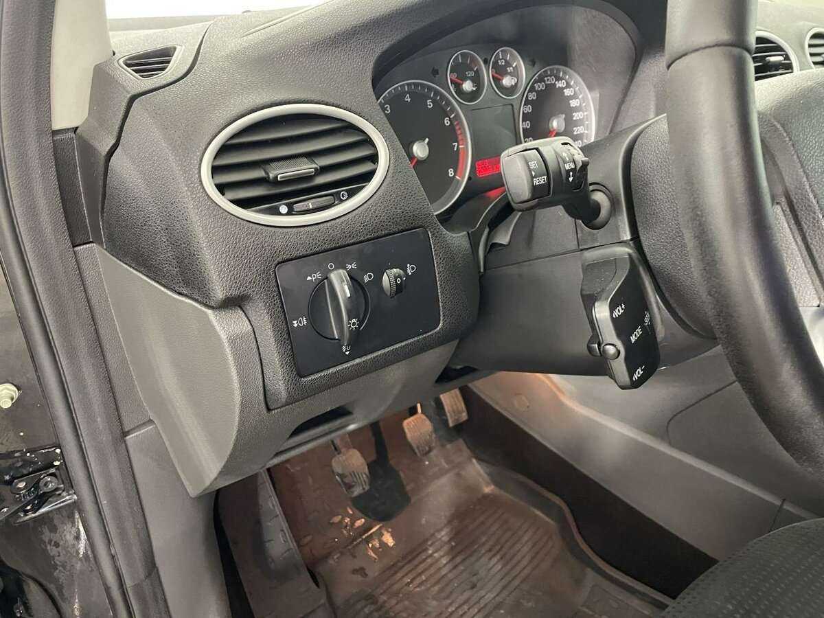 Ford Focus с пробегом — 2007 год. Фото: #8