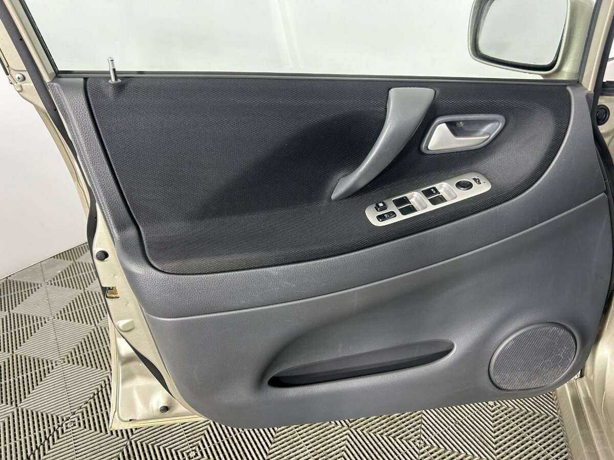 Suzuki Liana с пробегом — 2004 год. Фото: #7