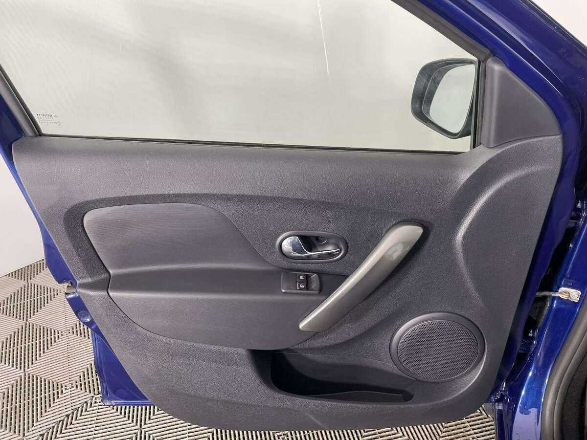 Renault Logan с пробегом — 2016 год. Фото: #7