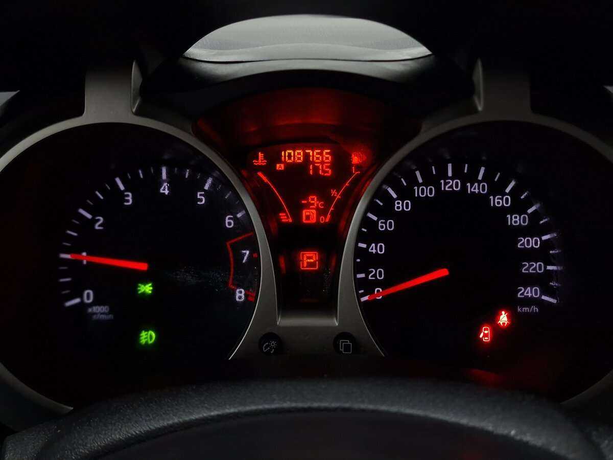 Nissan Juke с пробегом — 2011 год. Фото: #3