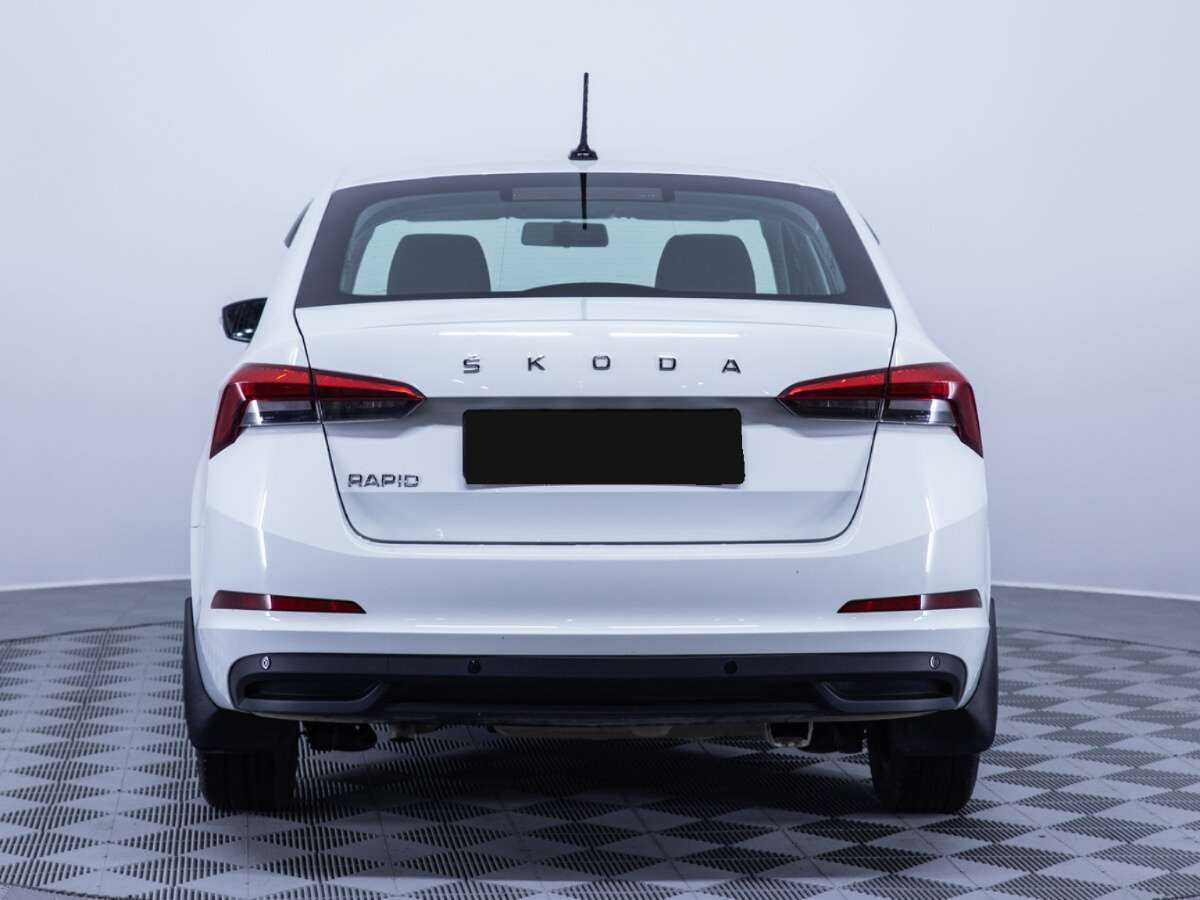 Skoda Rapid с пробегом — 2021 год. Фото: #5