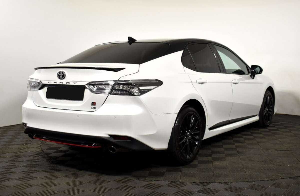 Toyota Camry с пробегом — 2021 год. Фото: #3