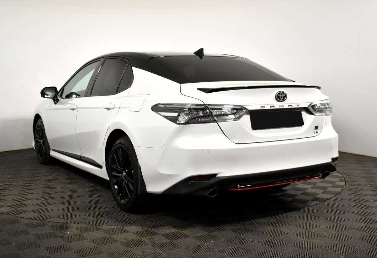 Toyota Camry с пробегом — 2021 год. Фото: #5