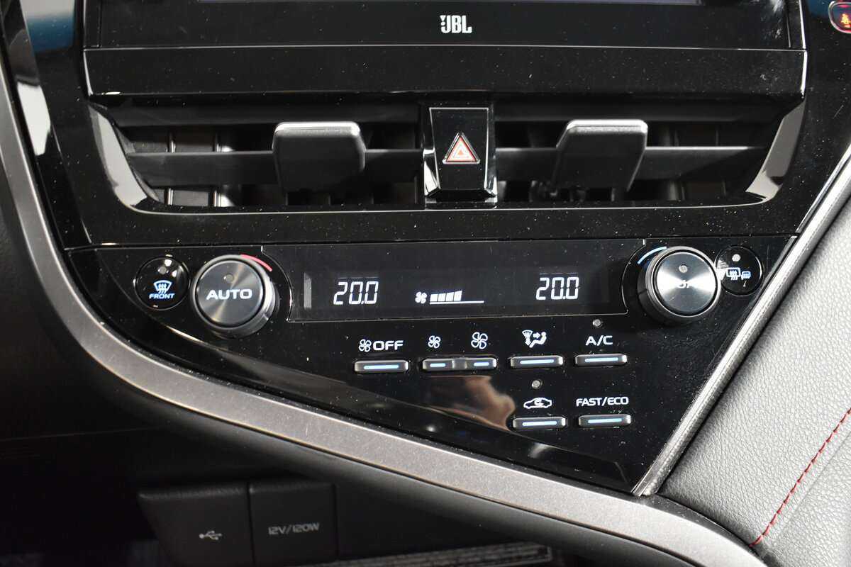 Toyota Camry с пробегом — 2021 год. Фото: #16