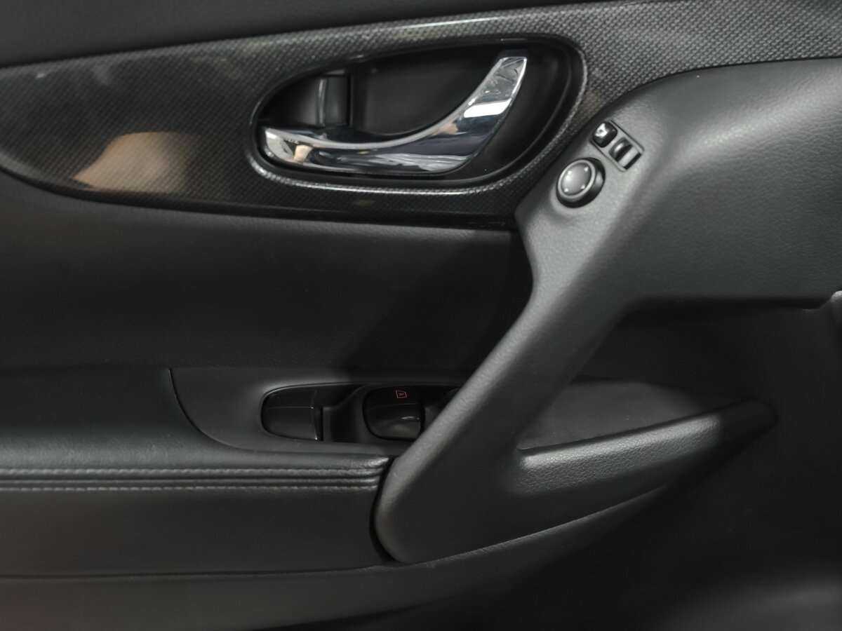 Nissan X-Trail с пробегом — 2015 год. Фото: #14