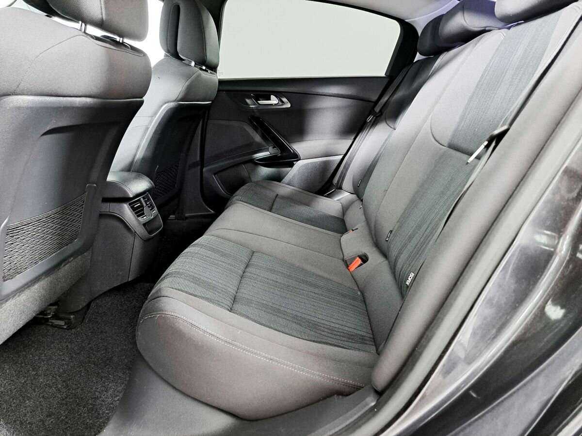 Peugeot 508 с пробегом — 2012 год. Фото: #8