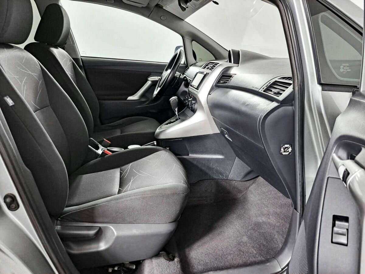 Toyota Verso с пробегом — 2012 год. Фото: #8