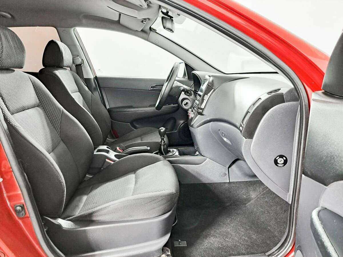 Hyundai i30 с пробегом — 2009 год. Фото: #8