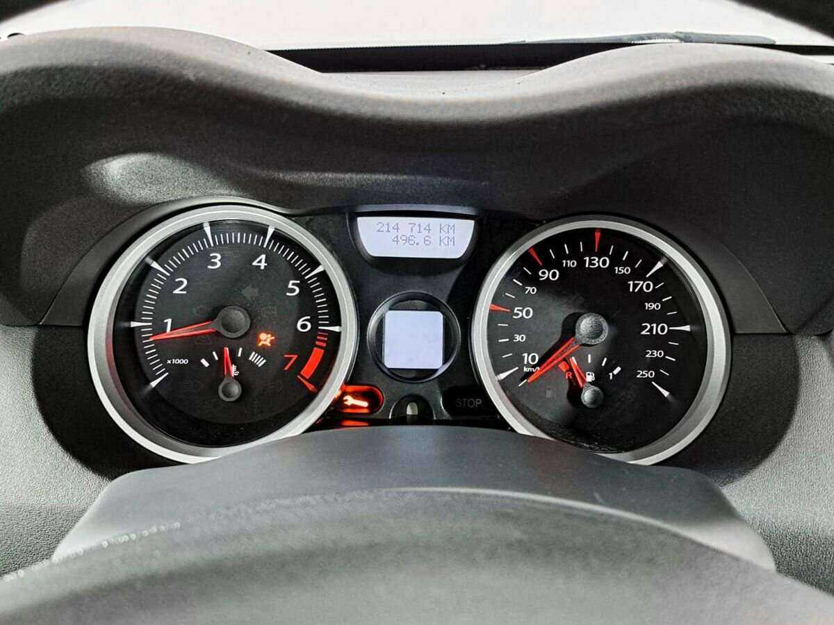 Renault Megane с пробегом — 2008 год. Фото: #10