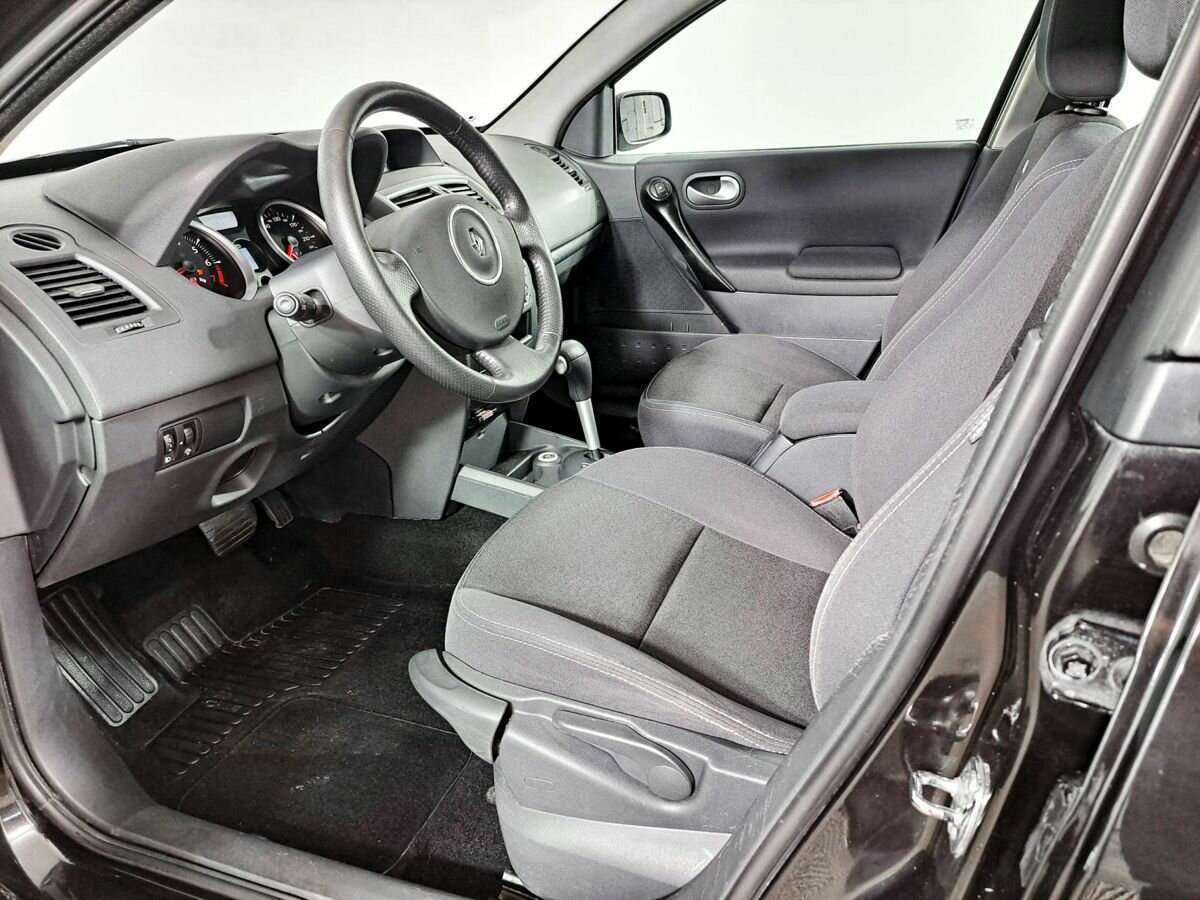 Renault Megane с пробегом — 2008 год. Фото: #13