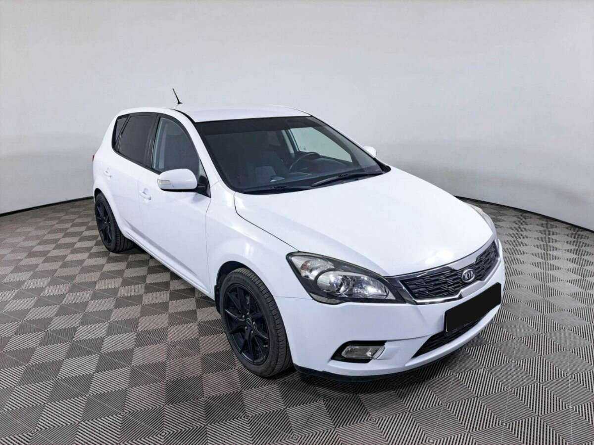 Kia Ceed с пробегом — 2010 год. Фото: #2