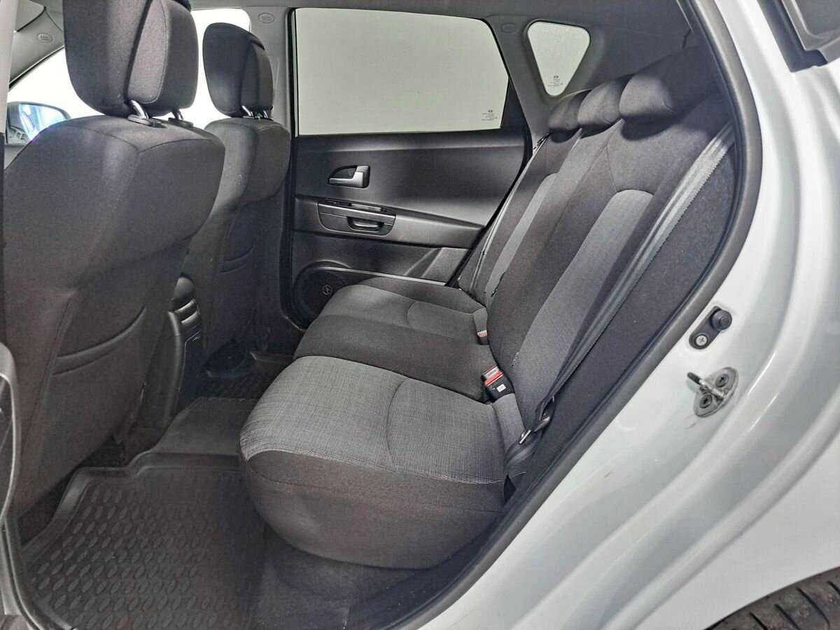 Kia Ceed с пробегом — 2010 год. Фото: #9