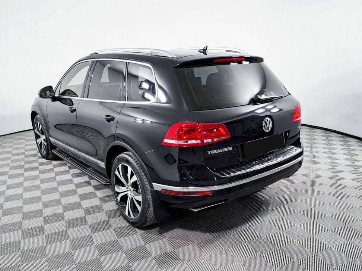 Volkswagen Touareg с пробегом — 2015 год. Фото: #5