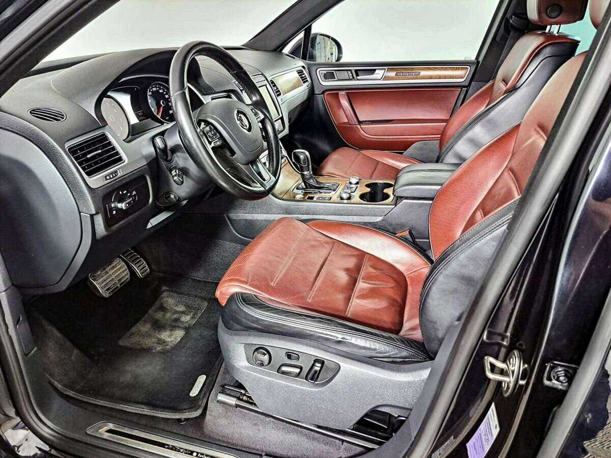 Volkswagen Touareg с пробегом — 2015 год. Фото: #11