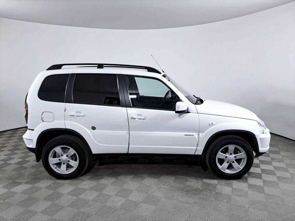 Chevrolet Niva с пробегом — 2013 год. Фото: #3