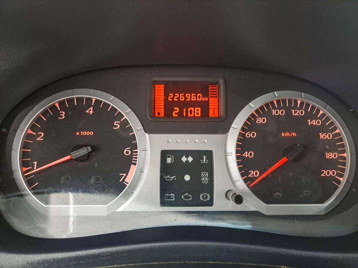 Lada (ВАЗ) Largus с пробегом — 2015 год. Фото: #12