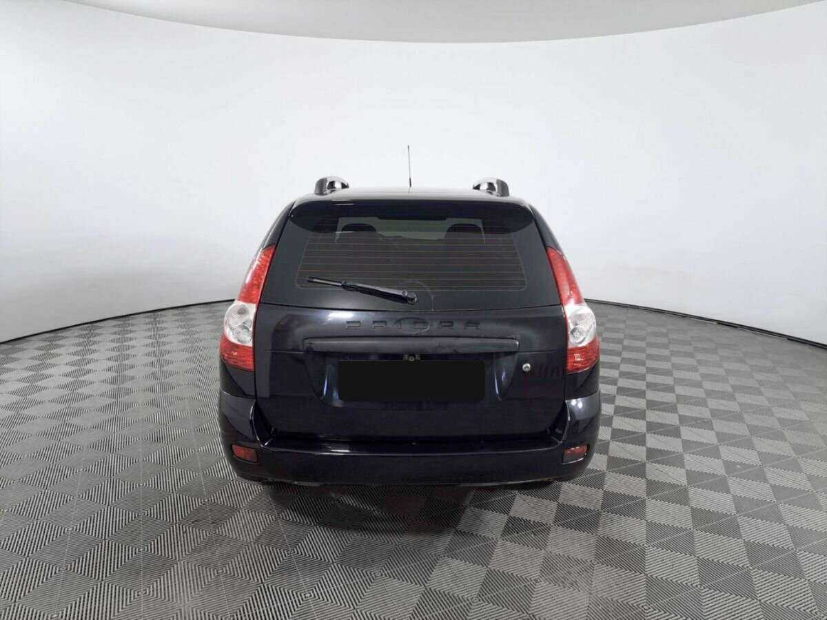 Lada (ВАЗ) Priora с пробегом — 2013 год. Фото: #5