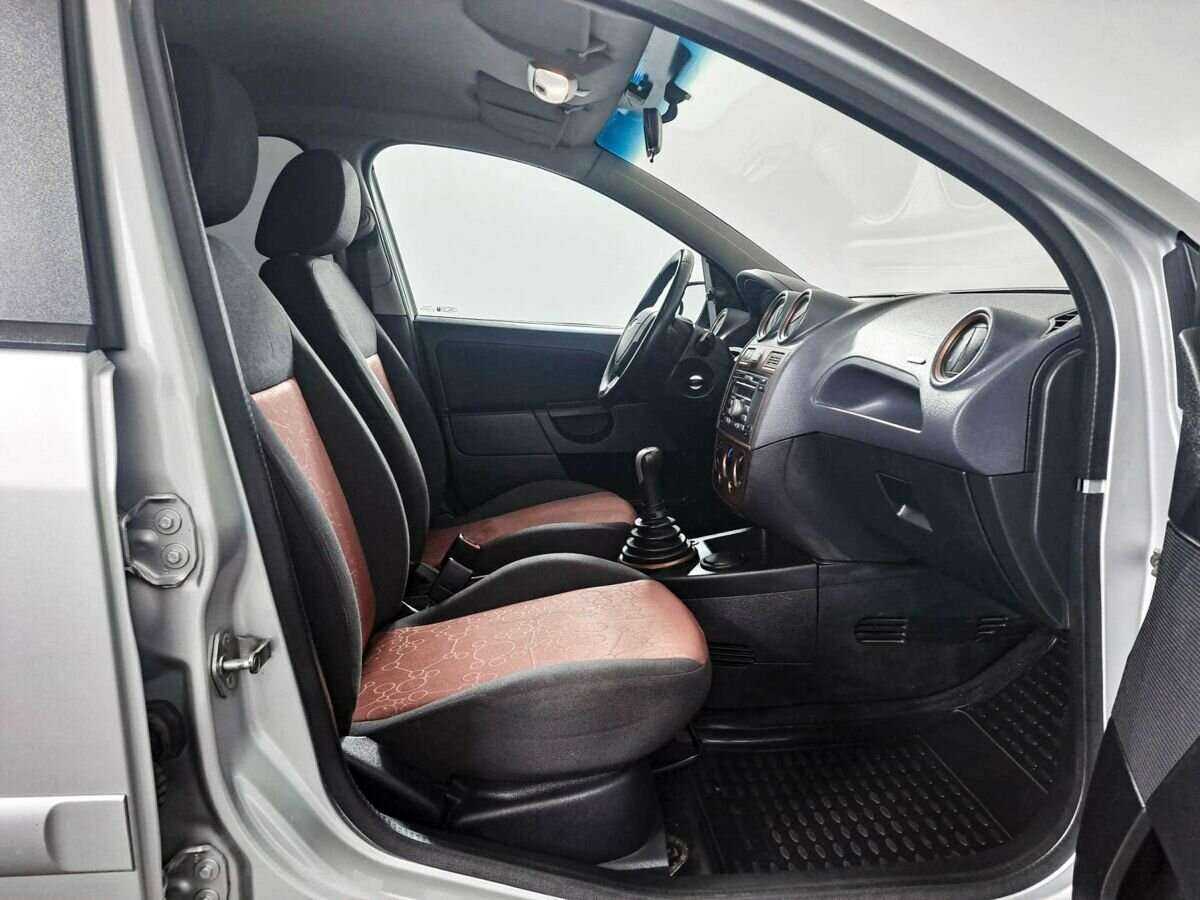 Ford Fiesta с пробегом — 2007 год. Фото: #8