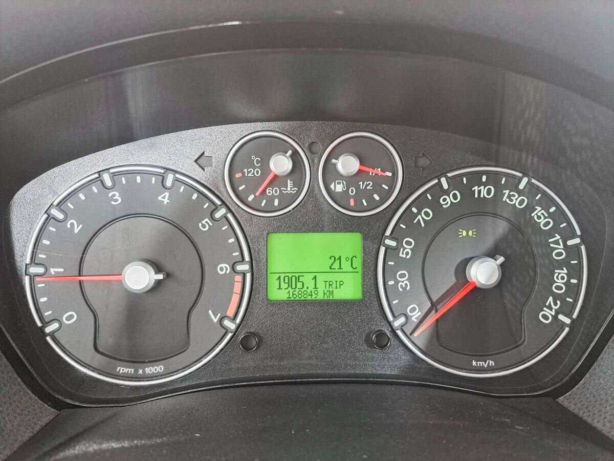 Ford Fiesta с пробегом — 2007 год. Фото: #10