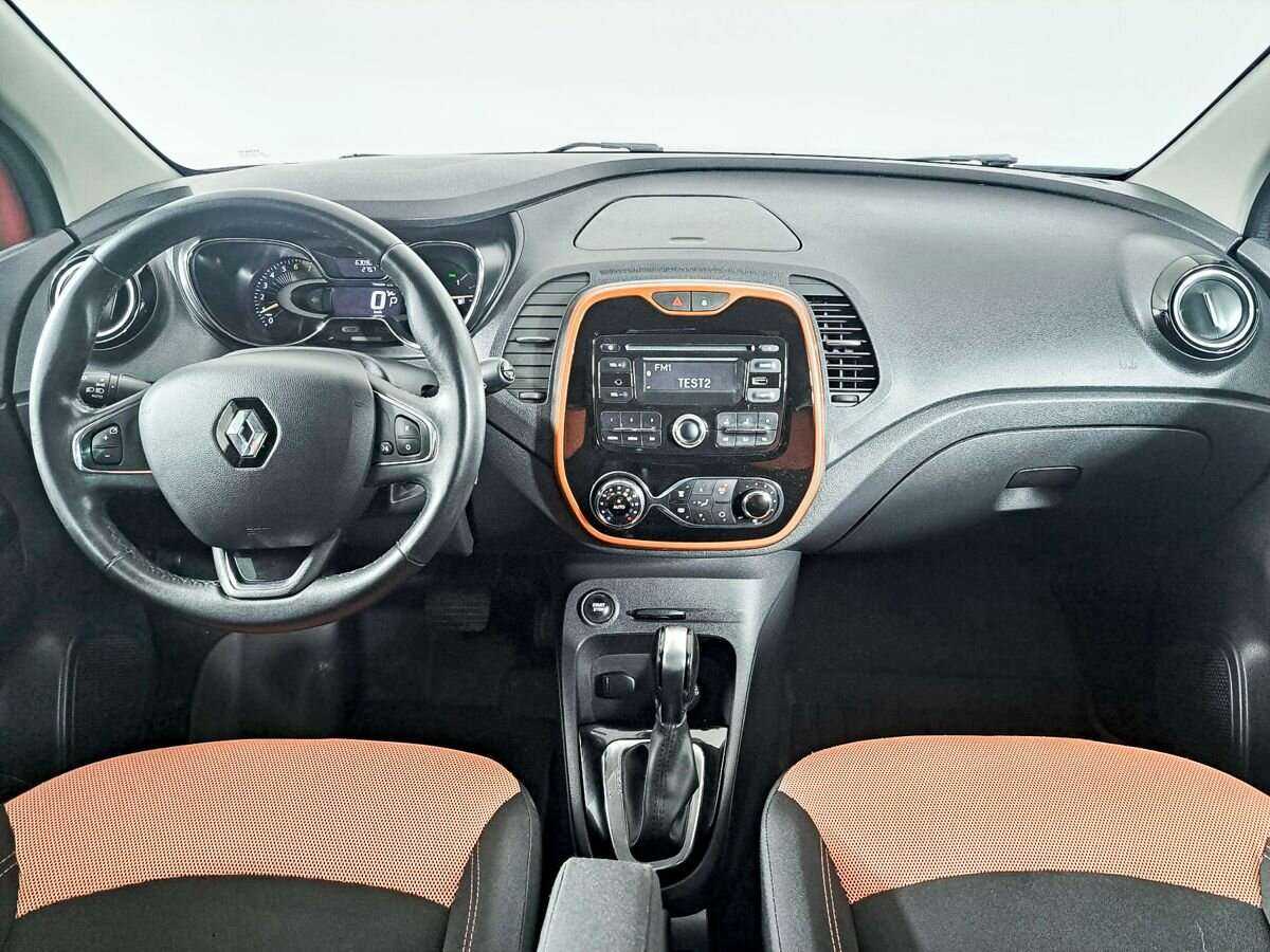 Renault Kaptur с пробегом — 2016 год. Фото: #11