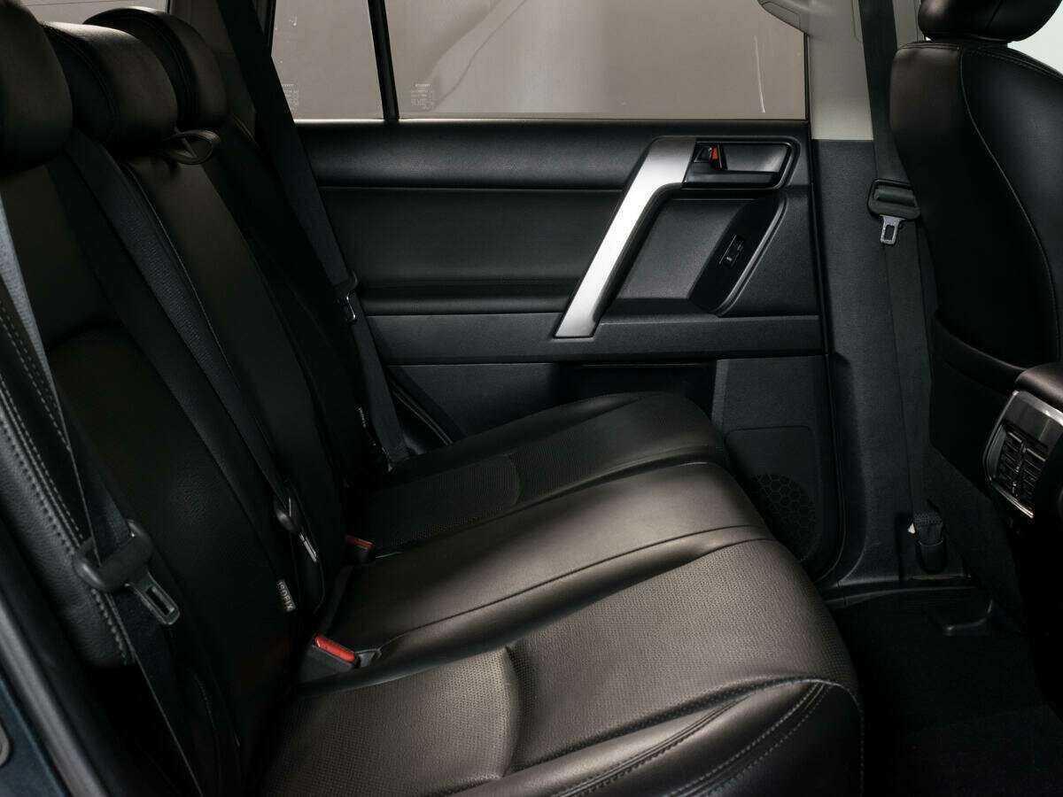 Toyota Land Cruiser Prado с пробегом — 2015 год. Фото: #11