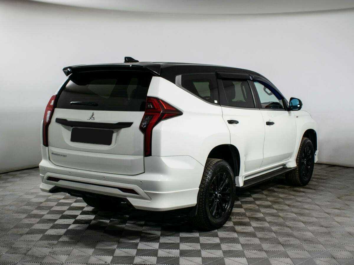 Mitsubishi Montero Sport с пробегом — 2022 год. Фото: #4