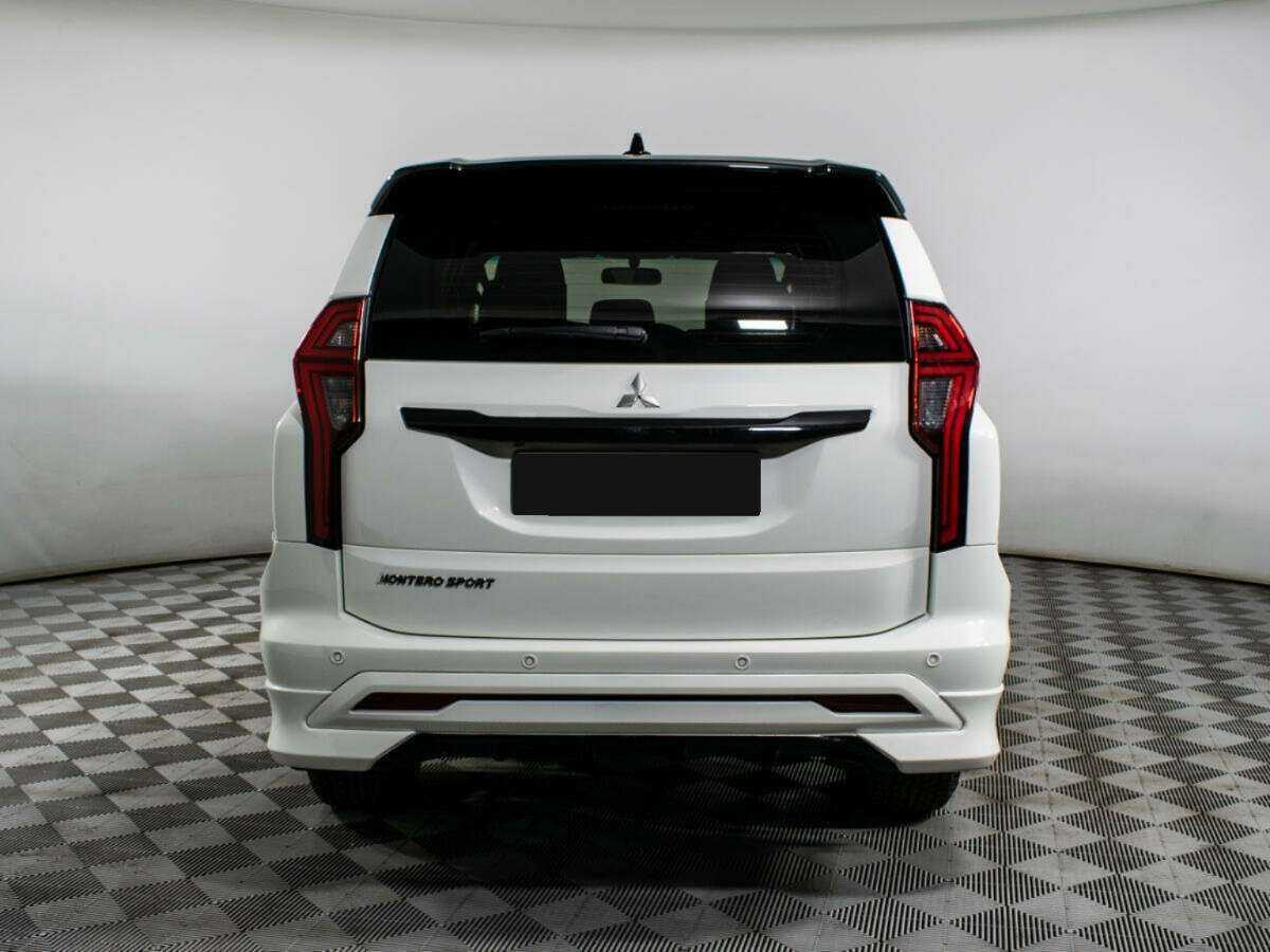 Mitsubishi Montero Sport с пробегом — 2022 год. Фото: #5