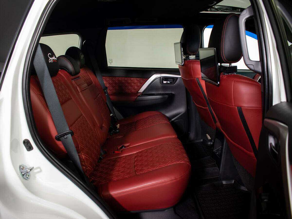 Mitsubishi Montero Sport с пробегом — 2022 год. Фото: #9