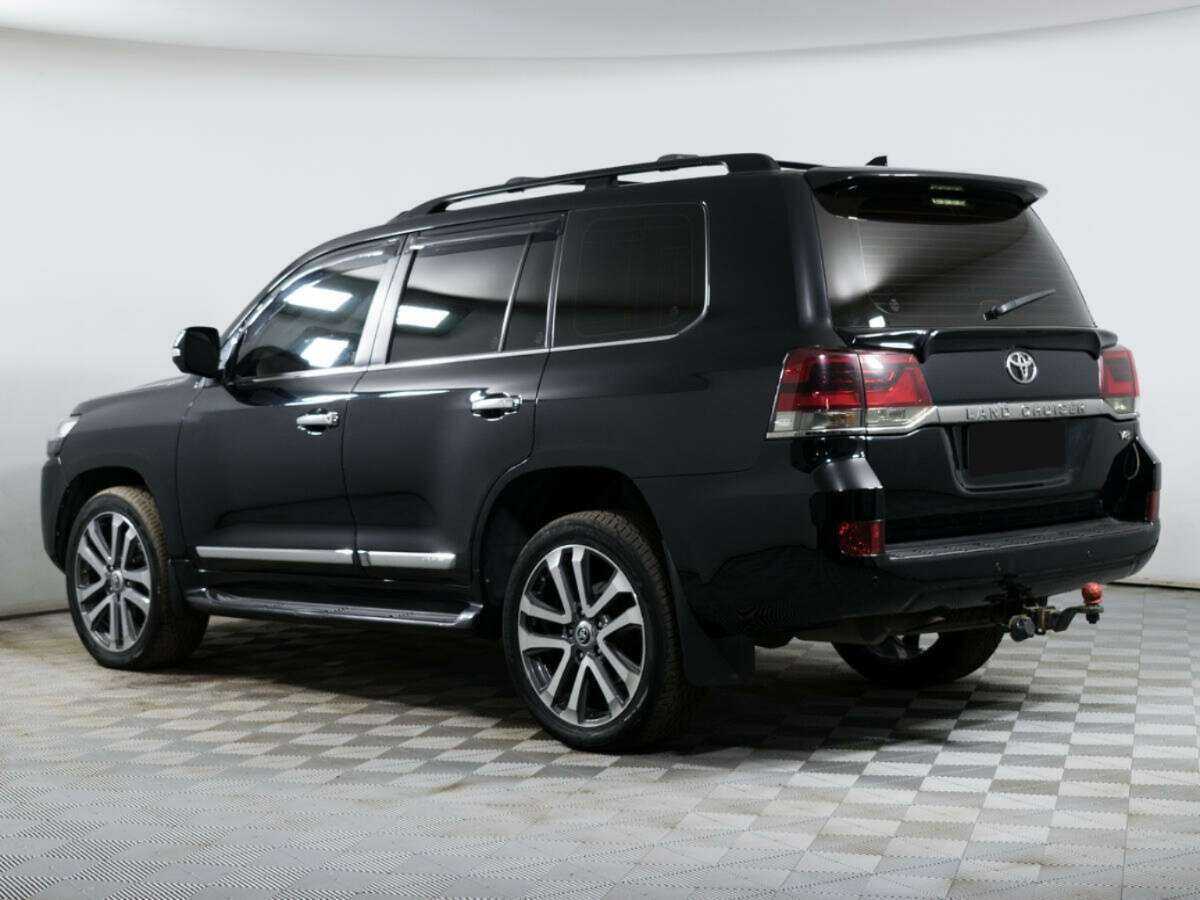 Toyota Land Cruiser с пробегом — 2015 год. Фото: #6