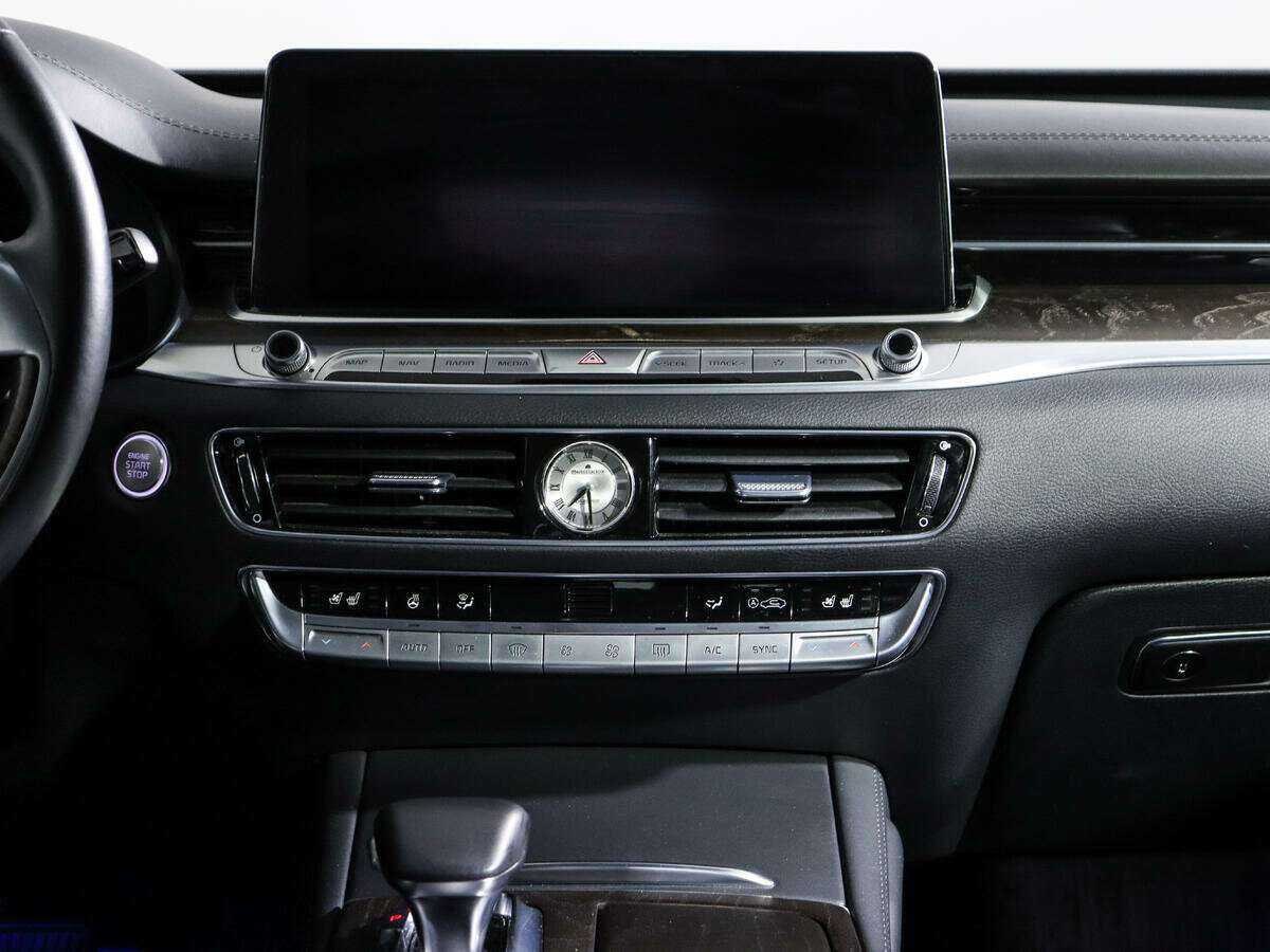 Kia K900 с пробегом — 2019 год. Фото: #12