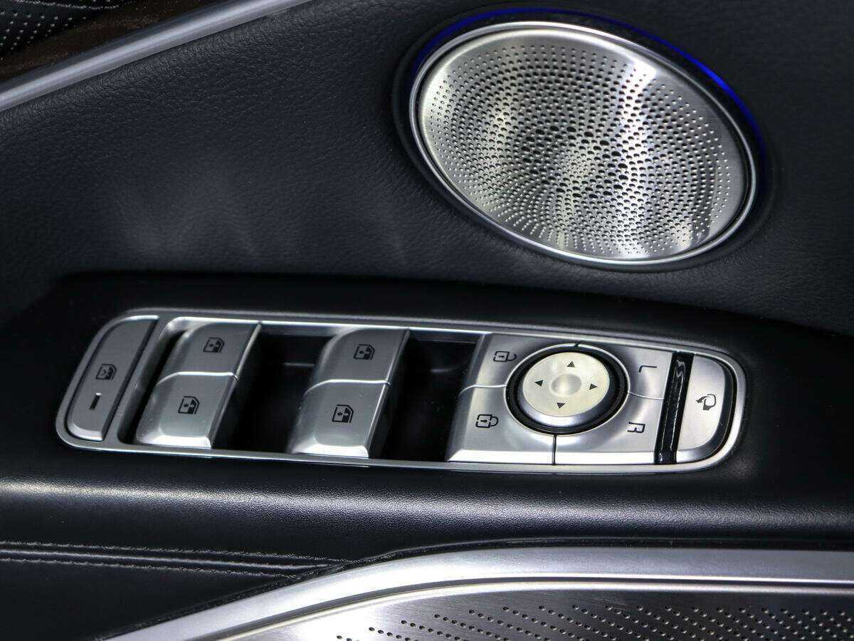 Kia K900 с пробегом — 2019 год. Фото: #21