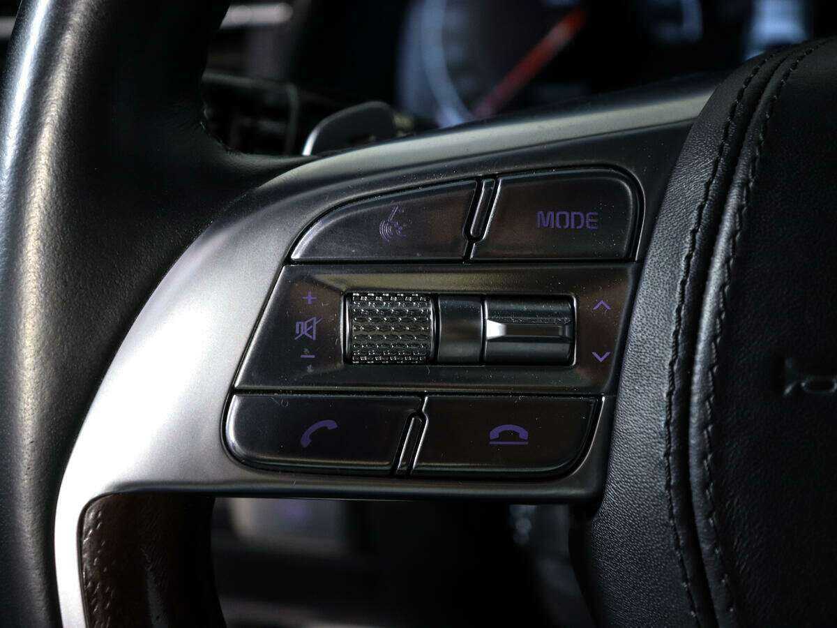 Kia K900 с пробегом — 2019 год. Фото: #25