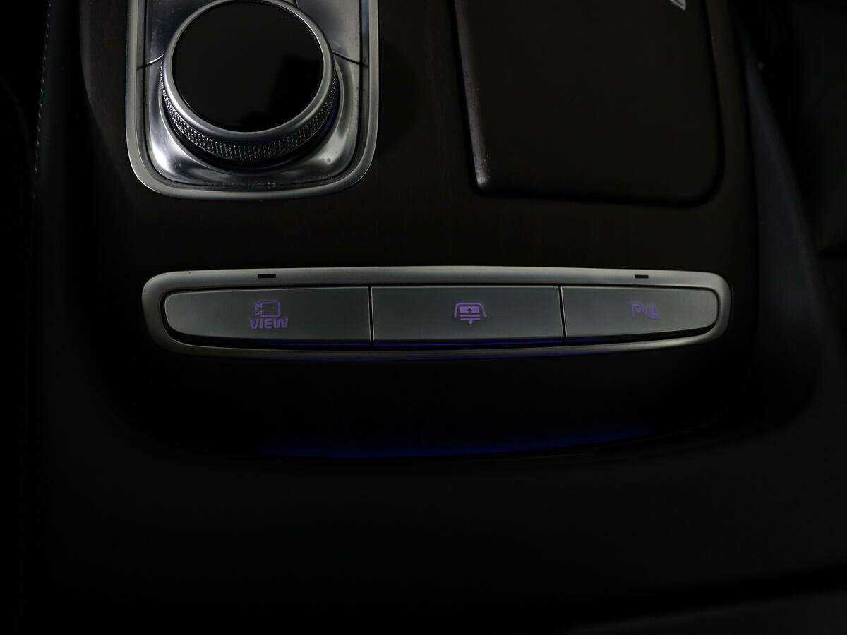 Kia K900 с пробегом — 2019 год. Фото: #28