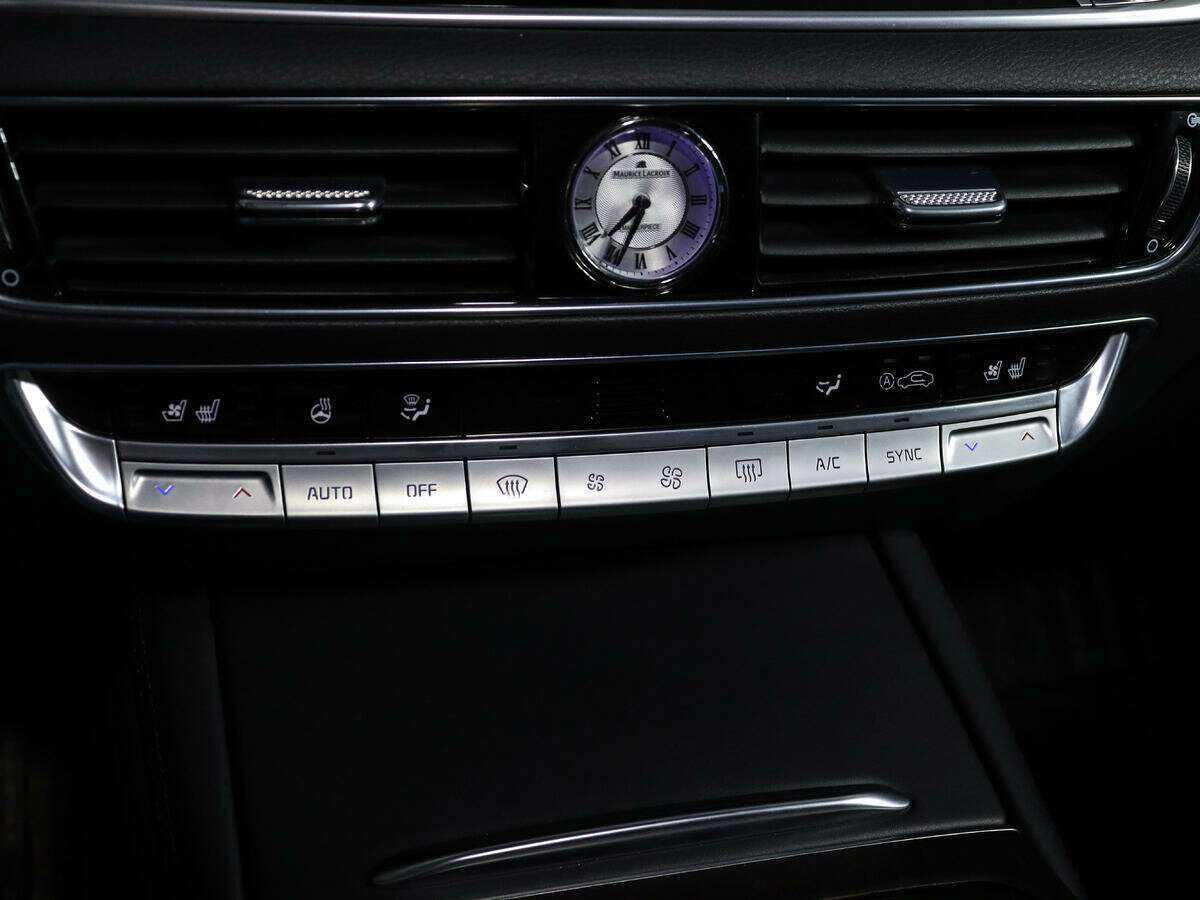 Kia K900 с пробегом — 2019 год. Фото: #30