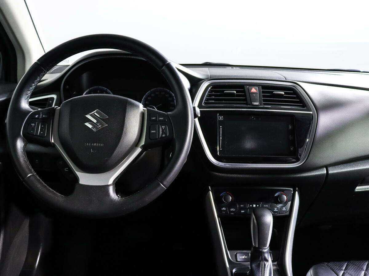 Suzuki SX4 с пробегом — 2016 год. Фото: #11