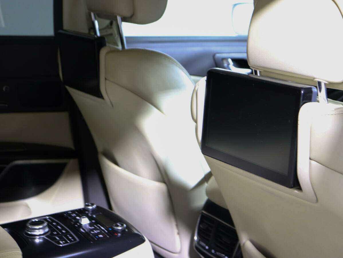 Kia Quoris с пробегом — 2013 год. Фото: #16