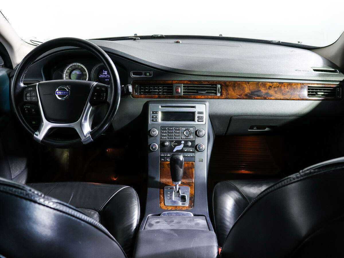 Volvo XC70 с пробегом — 2010 год. Фото: #9