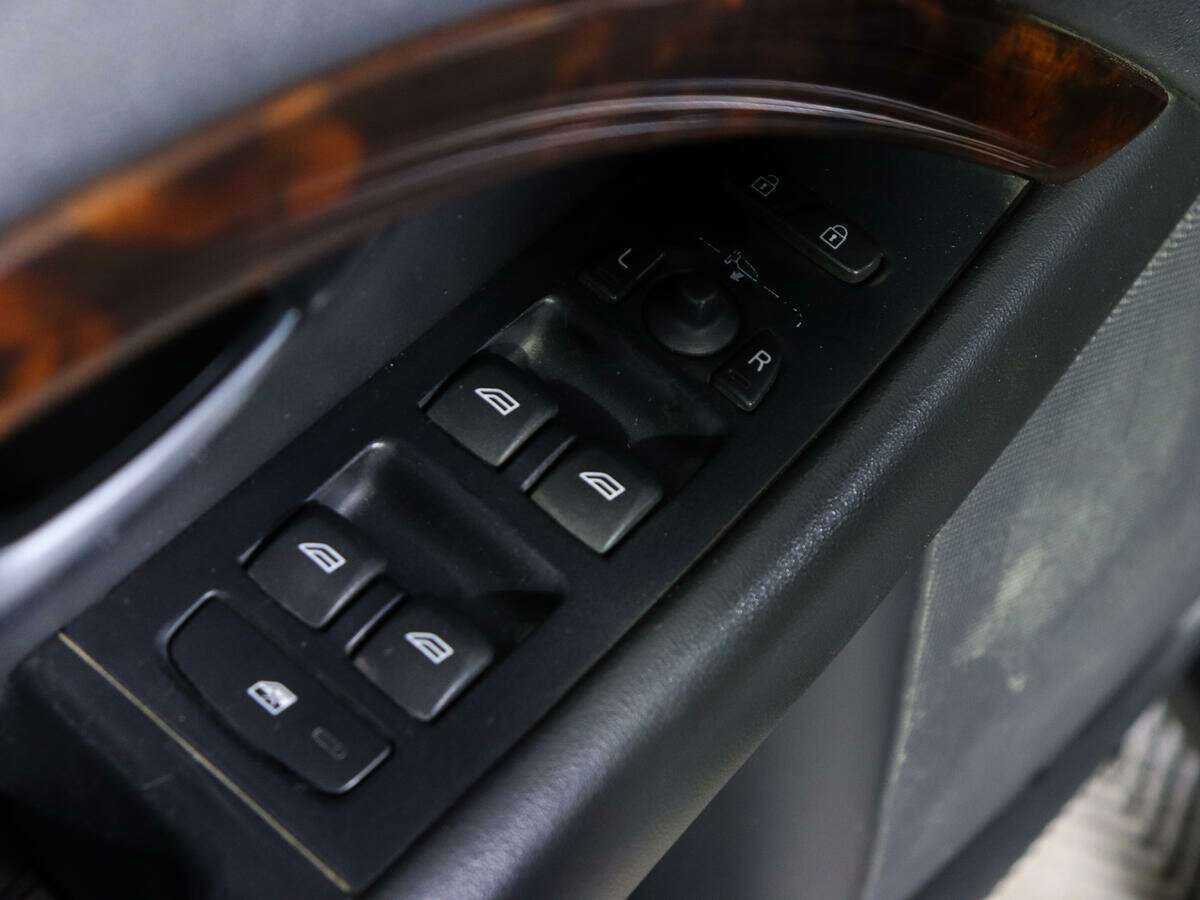 Volvo XC70 с пробегом — 2010 год. Фото: #12