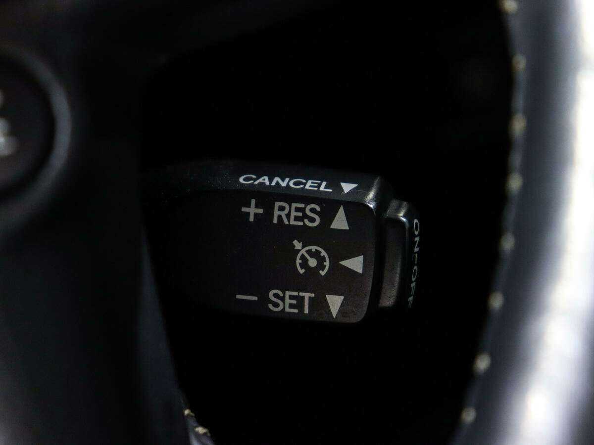 Lexus GX с пробегом — 2011 год. Фото: #16