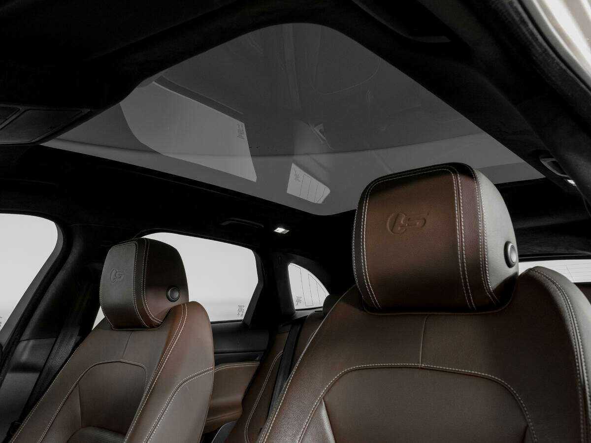 Jaguar F-Pace с пробегом — 2016 год. Фото: #13