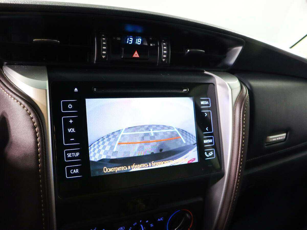 Toyota Fortuner с пробегом — 2018 год. Фото: #12