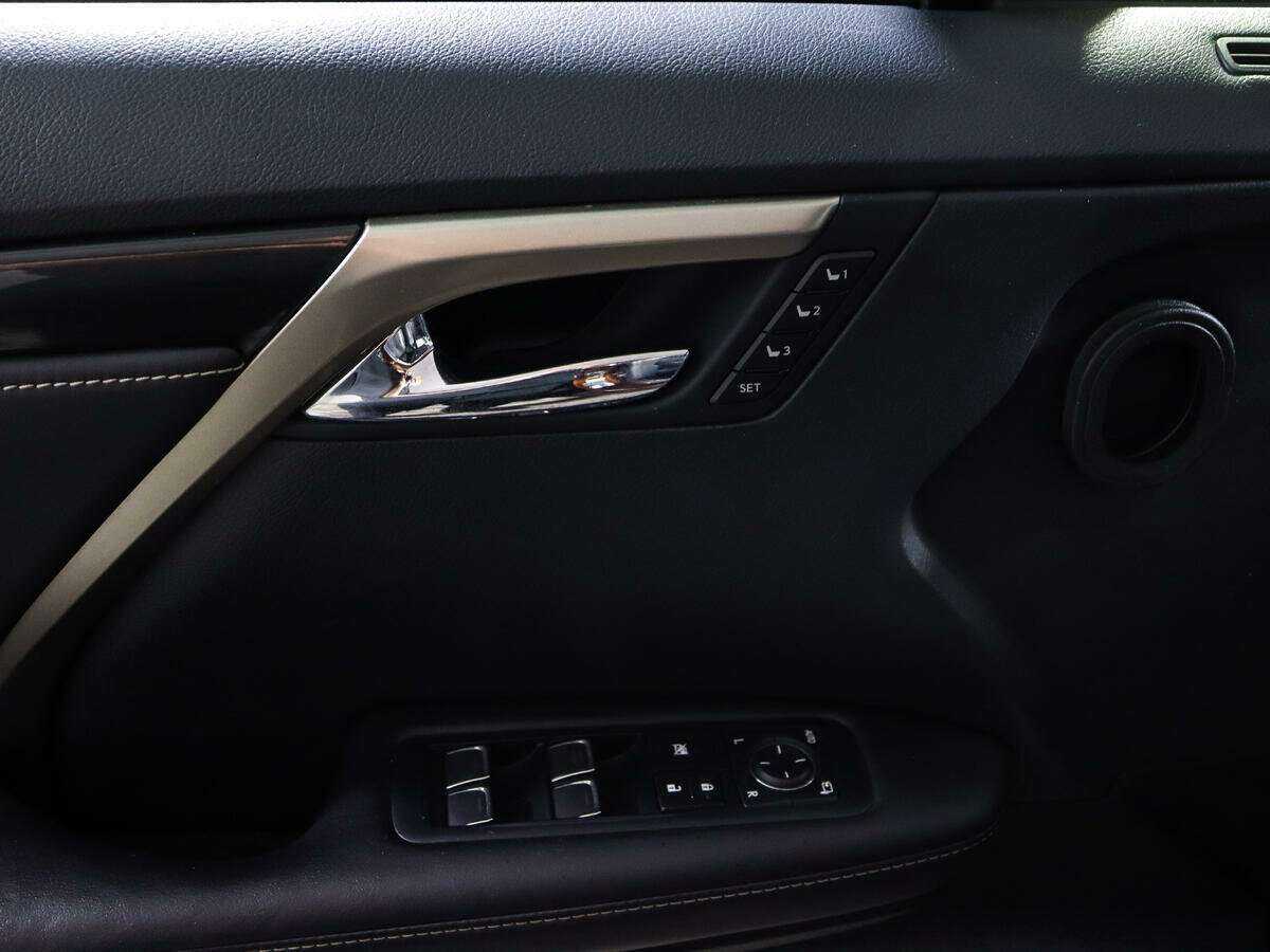 Lexus RX с пробегом — 2016 год. Фото: #18