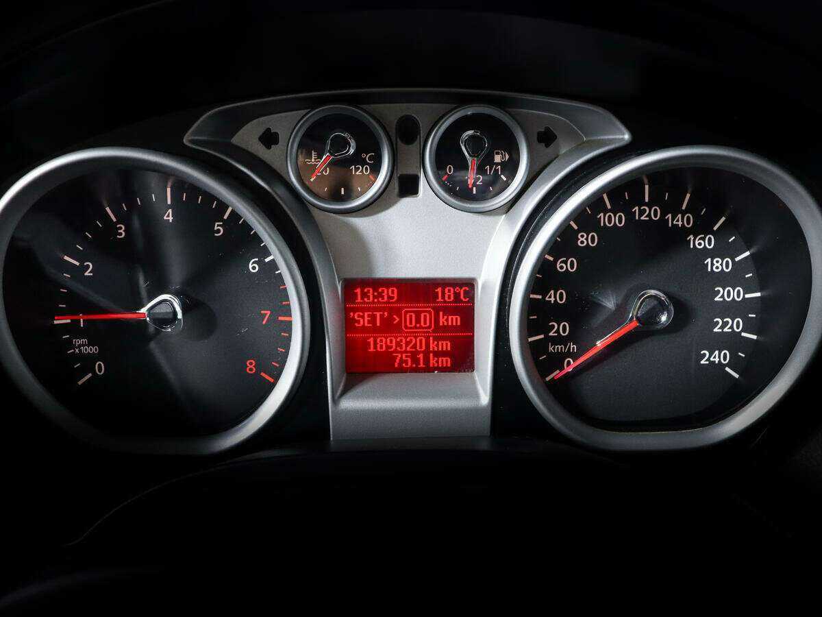 Ford Focus с пробегом — 2010 год. Фото: #8